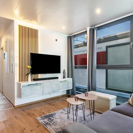 Hausboot Joana Úszó hotel *