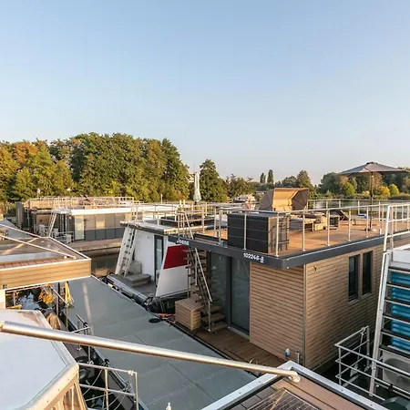 Úszó hotel Hausboot Joana Zehdenick