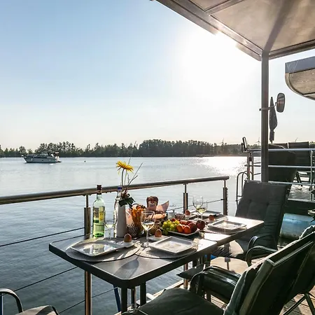 Botel Hausboot Joana *